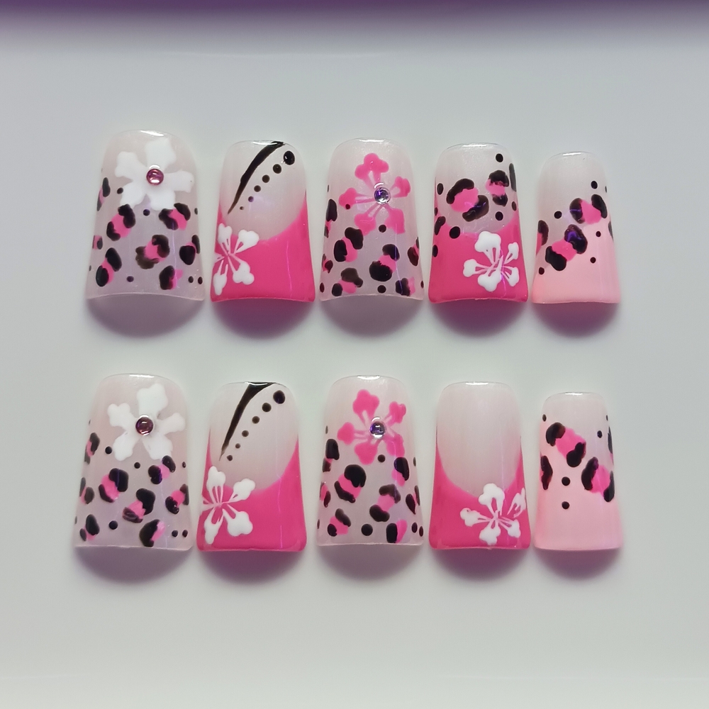 🎀 Cheetah print with pink french tips handmade gel Press on Nails🎀
